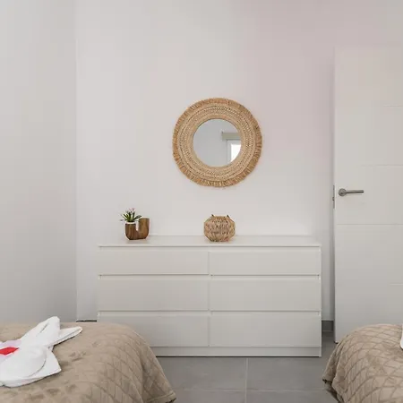 Lejlighed Home2book Quiet Retreat With Patio & Roof Access